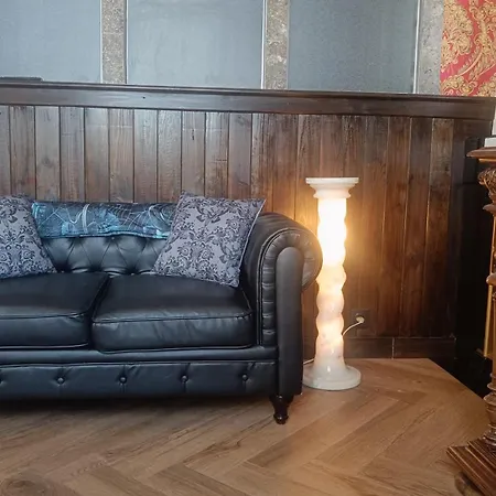 Le Making Of D'hotes Insolites Et Familiales فندق مبيت وإفطار Thairé