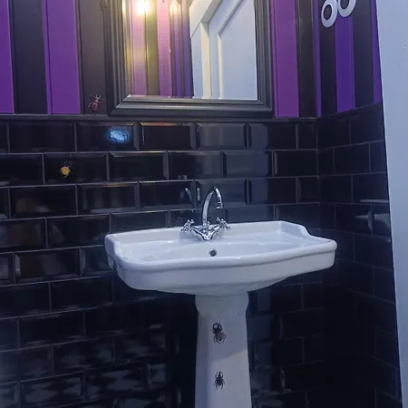 Le Making Of D'hotes Insolites Et Familiales Thairé