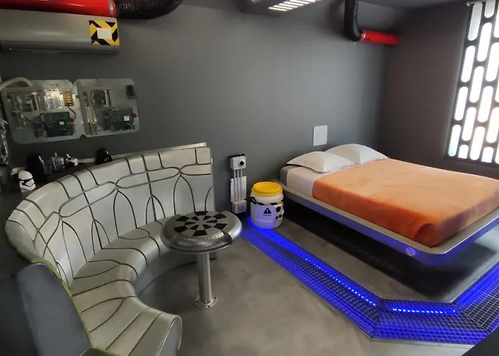 Le Making Of D'hotes Insolites Et Familiales Bed & Breakfast Thaire