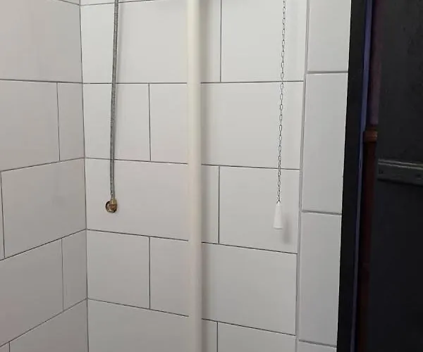 Le Making Of D'hotes Insolites Et Familiales Thaire