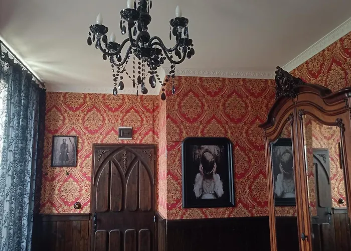 Le Making Of D'hotes Insolites Et Familiales Thaire